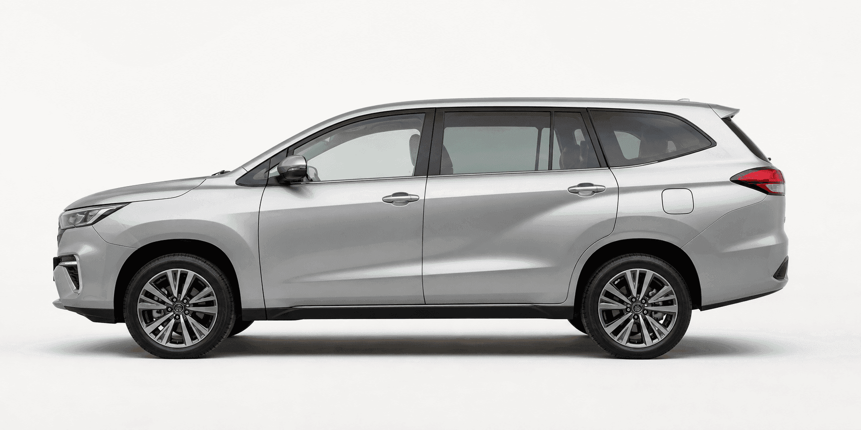 Toyota Innova untuk rental mobil keluarga dan bisnis di Jogja